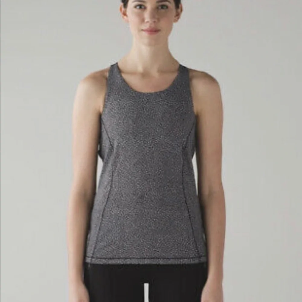 Lululemon Hit It Tank Frozen Fizz White Black Size 8 - Picture 6 of 8
